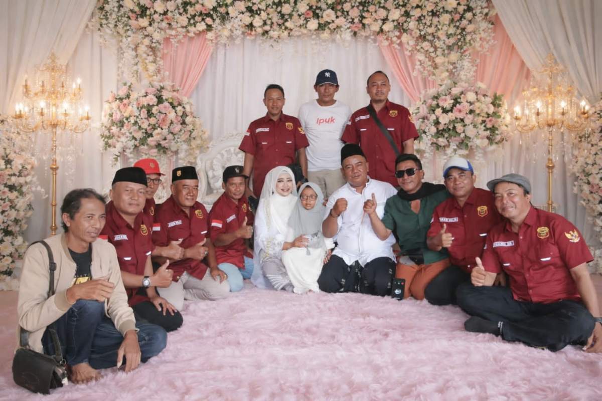 Sakral dan Penuh Haru, Dendy Eka Wardana dan Kurnia Agustin Resmi Menyatukan Cinta